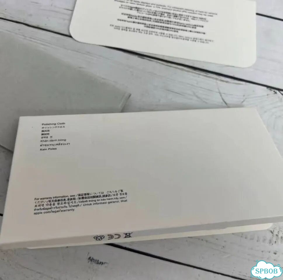 Чистящая салфетка Apple polishing cloth для экрана фото 4