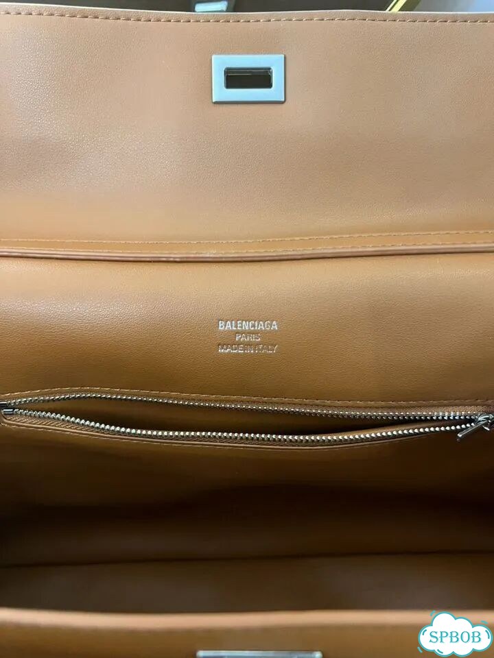 Сумка balenciaga замша в наличии фото 4