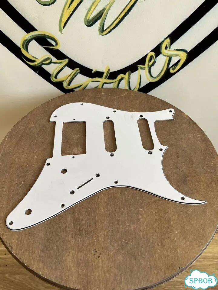 Пикгард Stratocaster SSH фото 1
