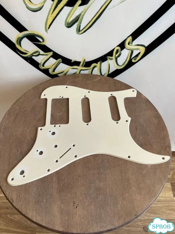 Пикгард stratocaster SSH фото 1