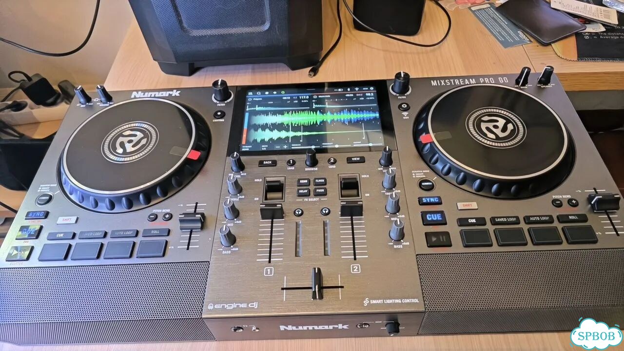 Dj контроллер Numark Midxstream Pro Go фото 1
