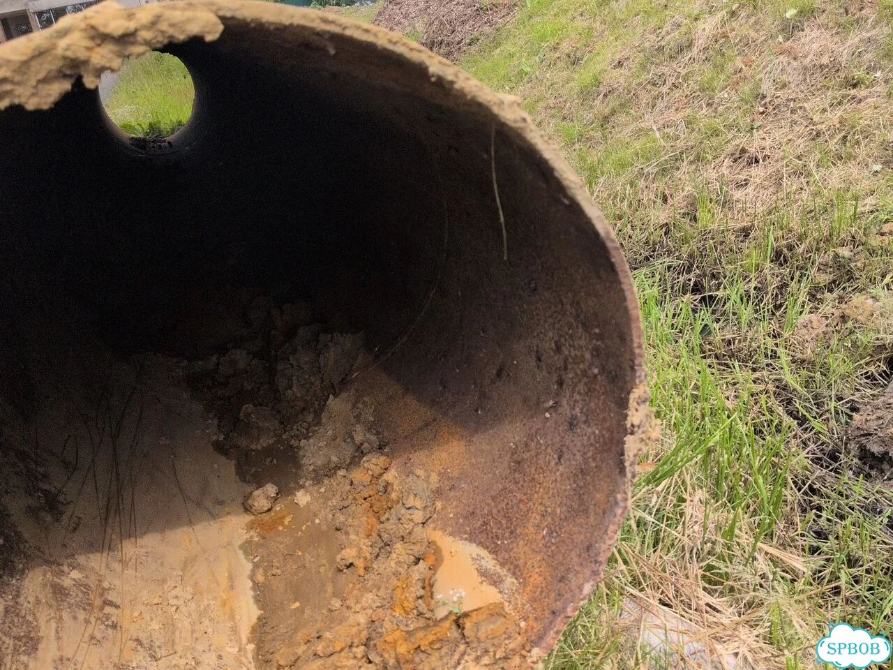 Труба железная на заезд 630 фото 2
