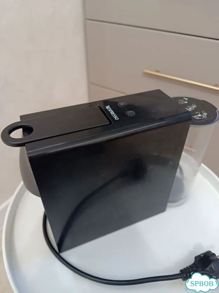 Капсульная кофемашина nespresso essenza mini c30 фото 1