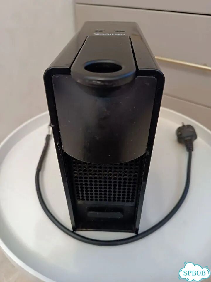 Капсульная кофемашина nespresso essenza mini c30 фото 2