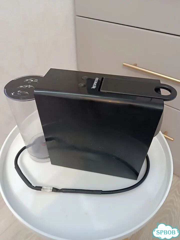 Капсульная кофемашина nespresso essenza mini c30 фото 4