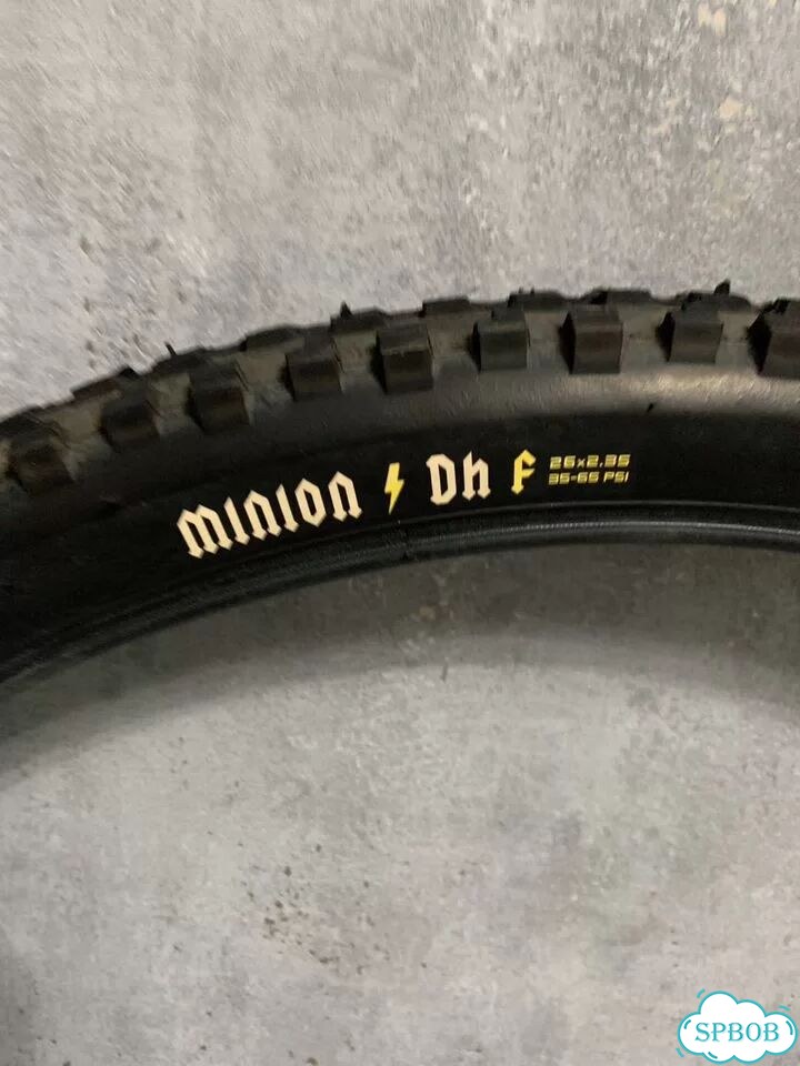Покрышки maxxis minion dh f 26 2.35 фото 4