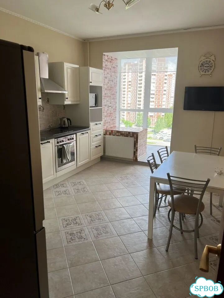 2-к. квартира, 76 м², 8/15 эт. фото 2