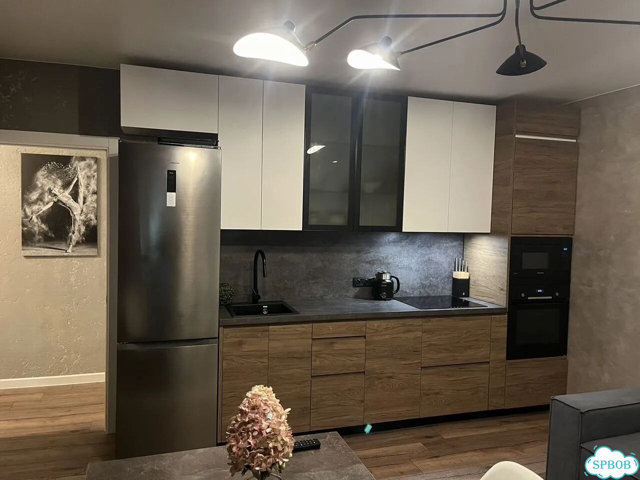 2-к. квартира, 57 м², 1/3 эт. фото 1