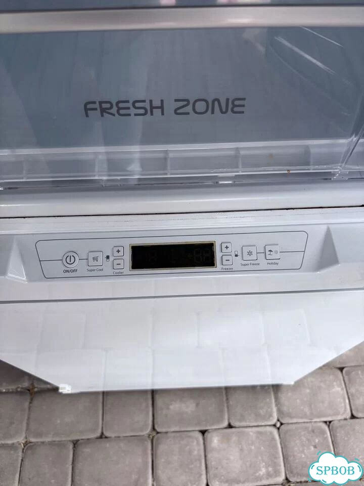 Холодильник Hotpoint-Ariston BCB 33 A F фото 3