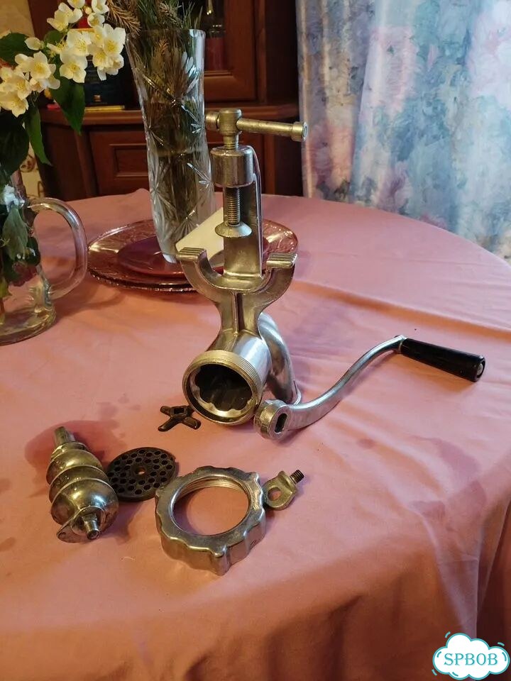 Мясорубка ручная СССР фото 1