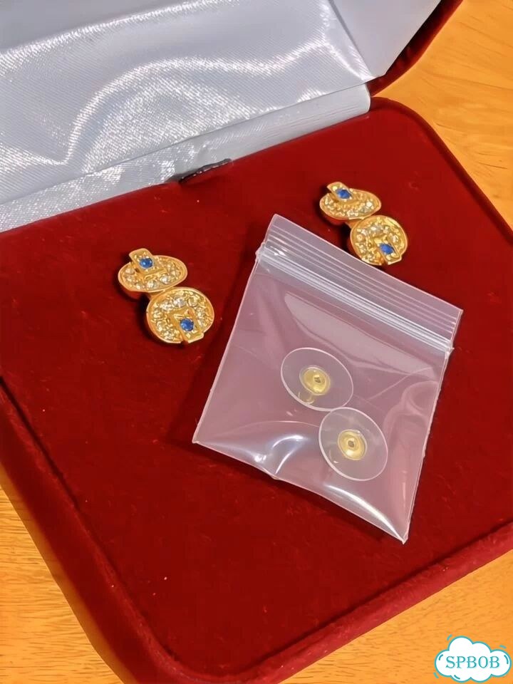 Серьги-гвоздики JBK из хрусталя Swarovski фото 2