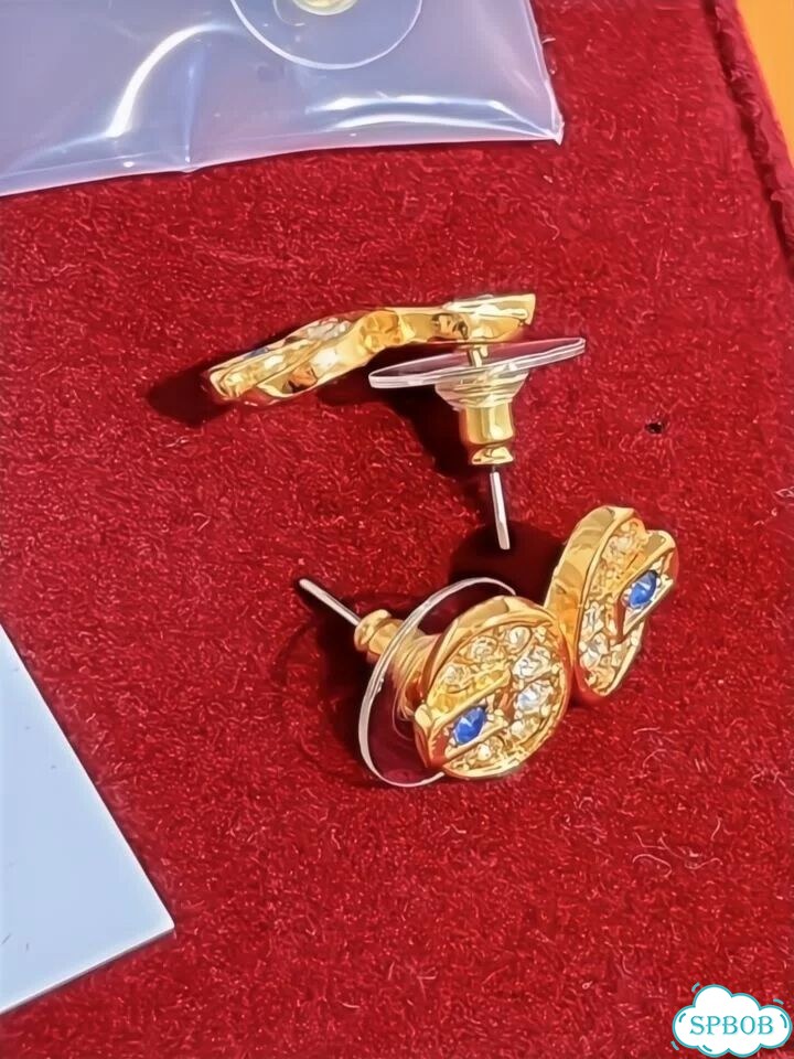 Серьги-гвоздики JBK из хрусталя Swarovski фото 3