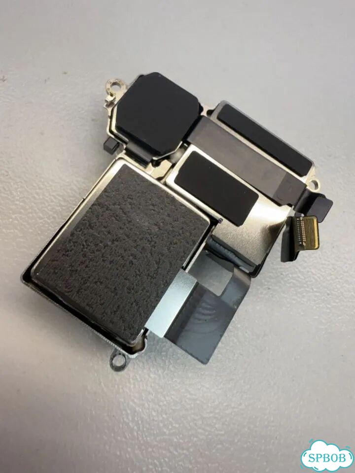 Основная камера iPhone 17 Pro Max оригинал фото 2