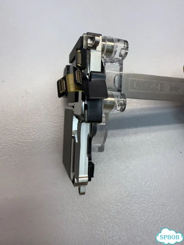 Основная камера iPhone 17 Pro Max оригинал фото 3
