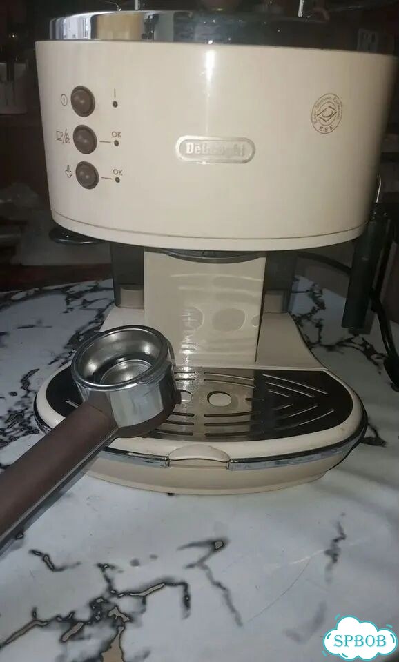 DeLonghi Кофеварка рожковая ECO310, слоновая кость фото 2