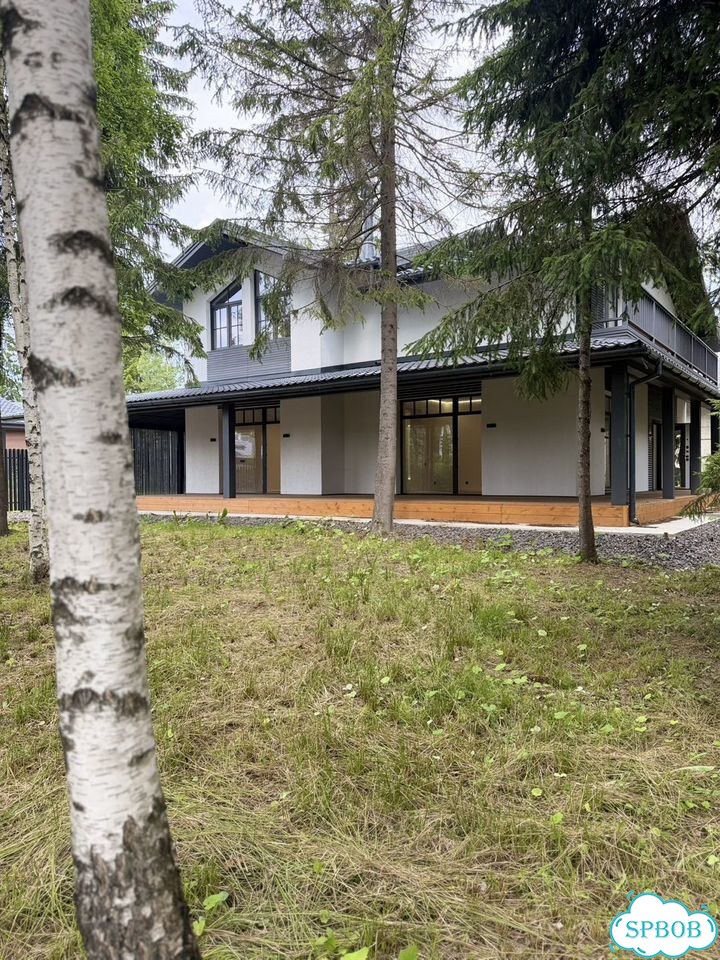 Дом 275 м² на участке 12 сот. фото 1