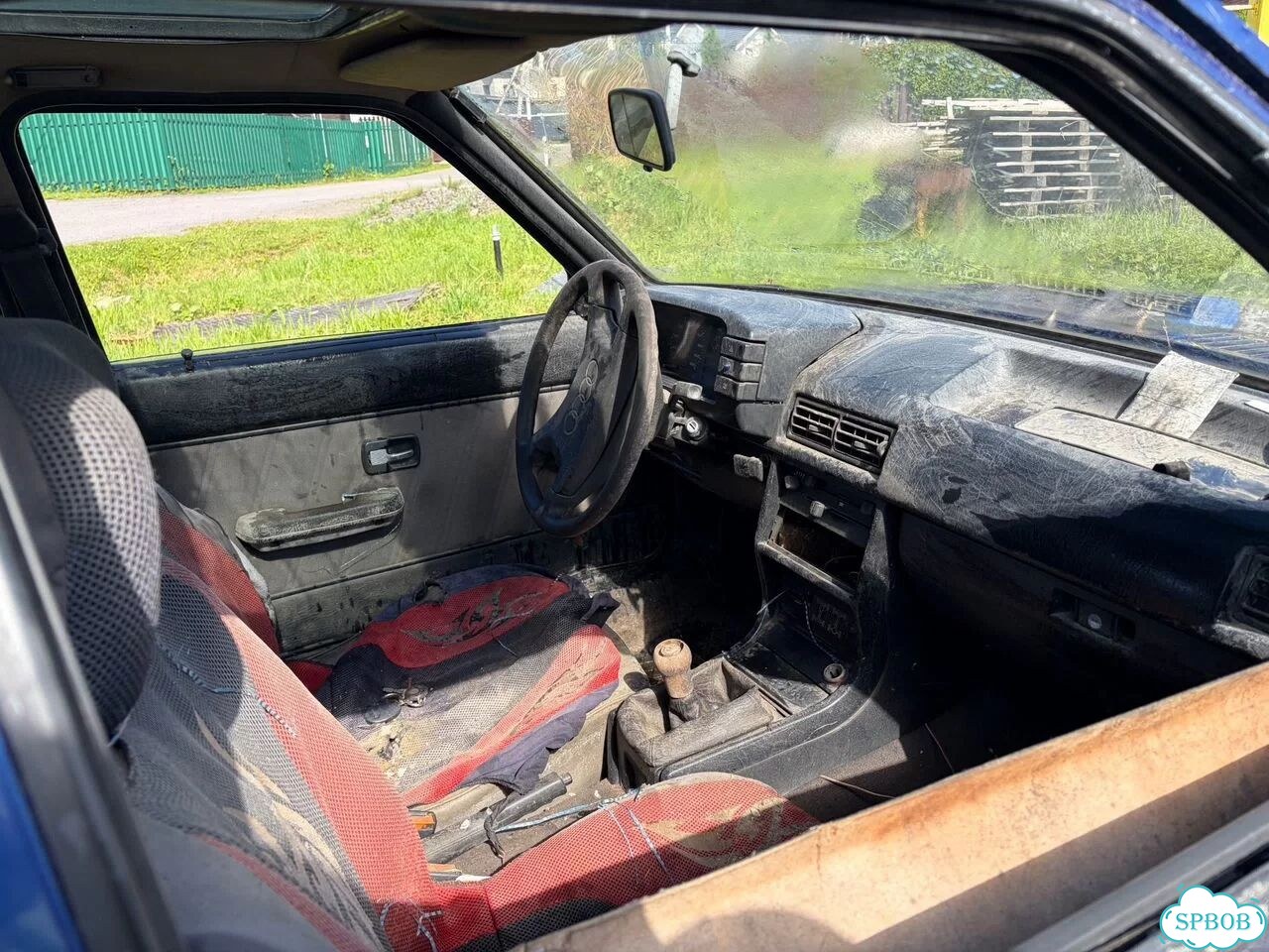 Audi 90 2.2 MT, 1985, битый, 159 146 км фото 2