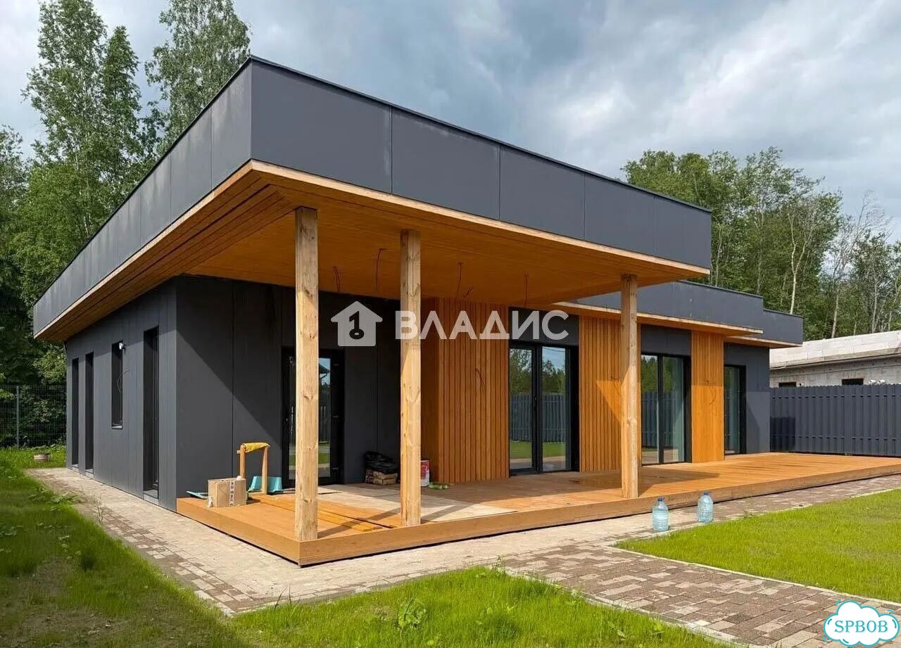 Коттедж 180 м² на участке 8 сот. фото 1