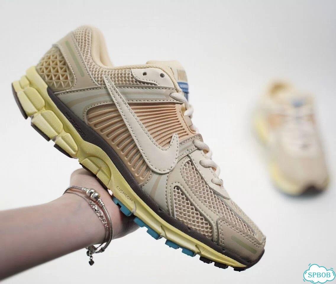 Nike Zoom Vomero 5 Beige White фото 7