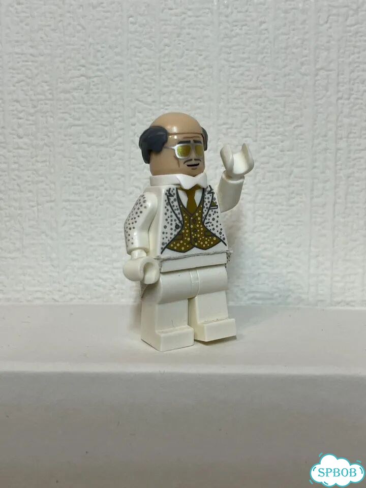 Минифигурка Lego DC coltlbm26 Альфред фото 4