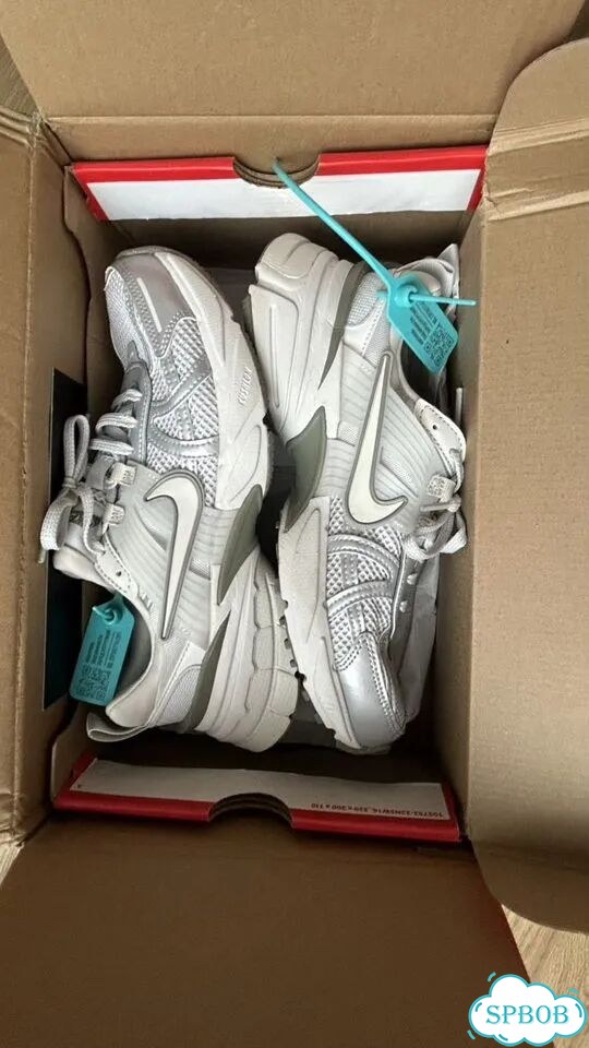 Кроссовки женские nike v2k run фото 2