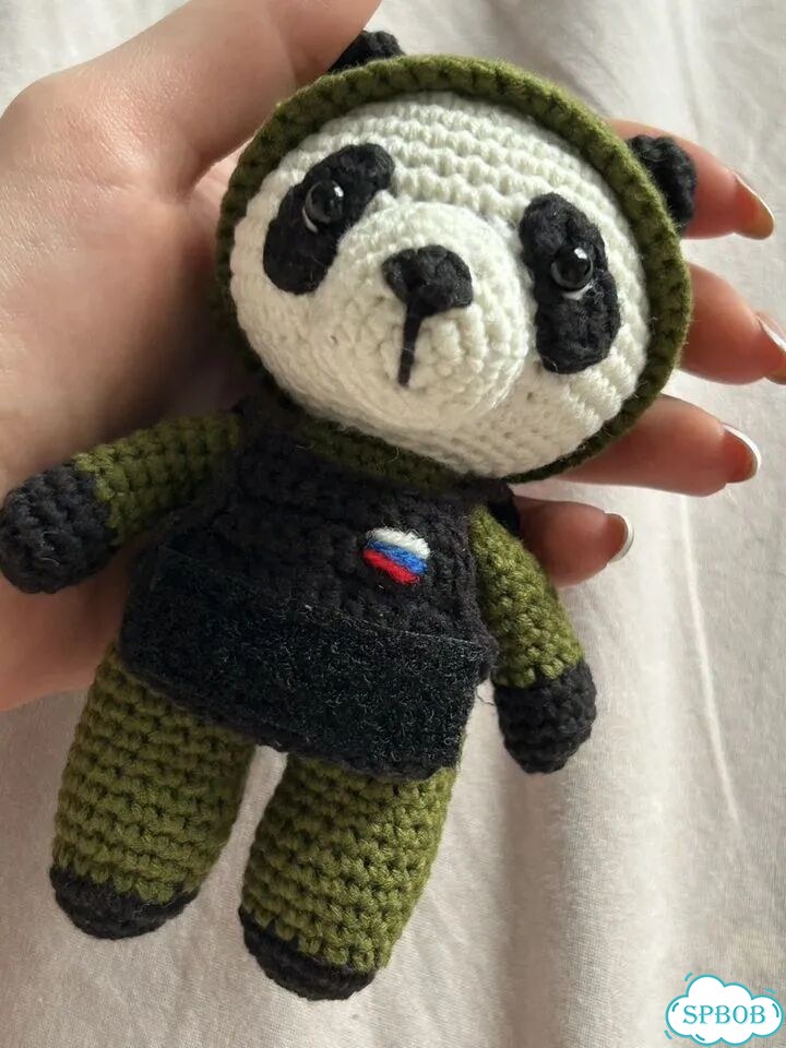 Вязаный военный талисман фото 1