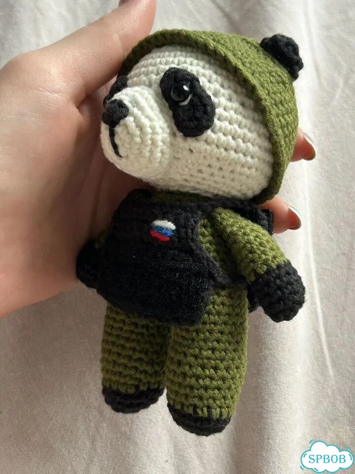 Вязаный военный талисман фото 4