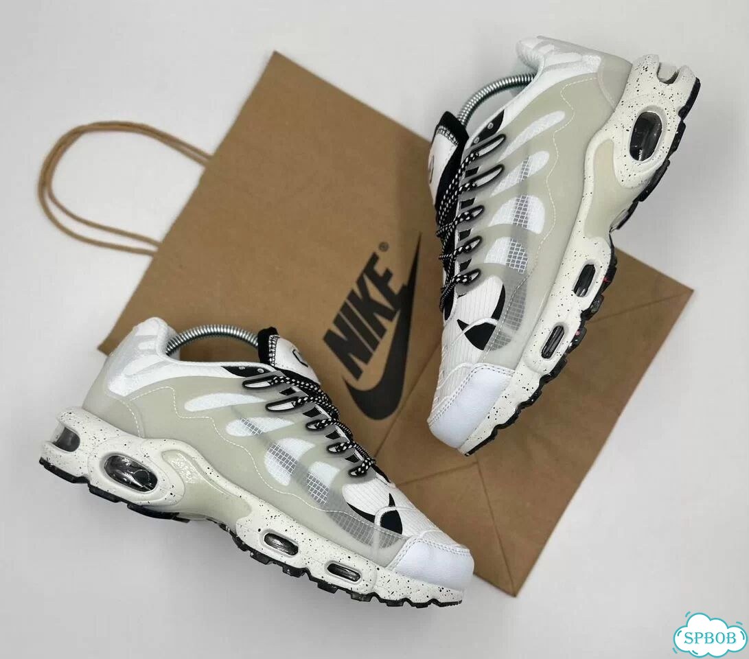 Nike Air Max Plus White Black фото 6