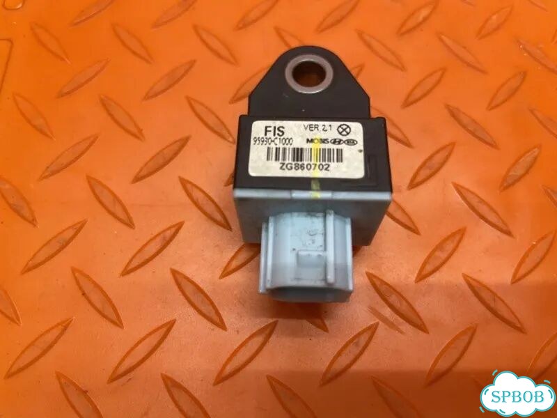 Датчик удара передний Kia Carnival YP D4HB 2018 фото 4