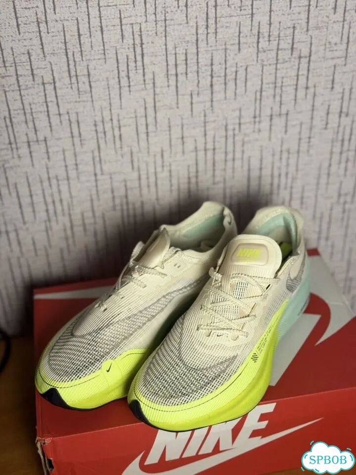 Беговые кроссовки nike фото 1