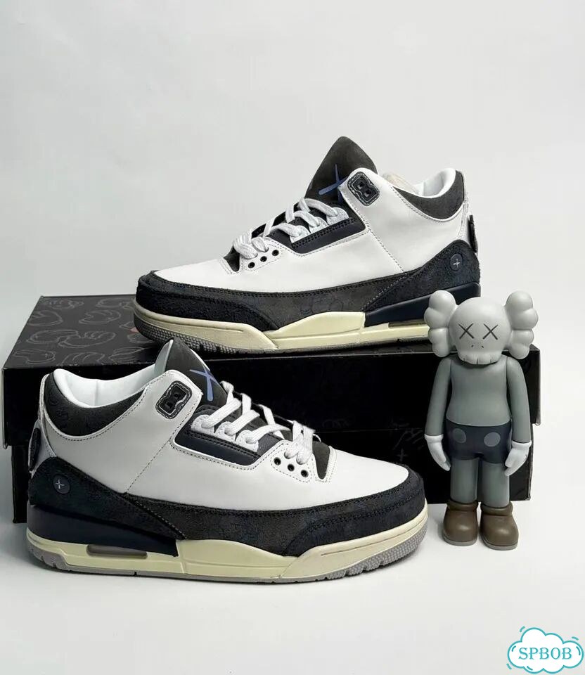 Nike Air Jordan 3 Retro Kaws Black White фото 1