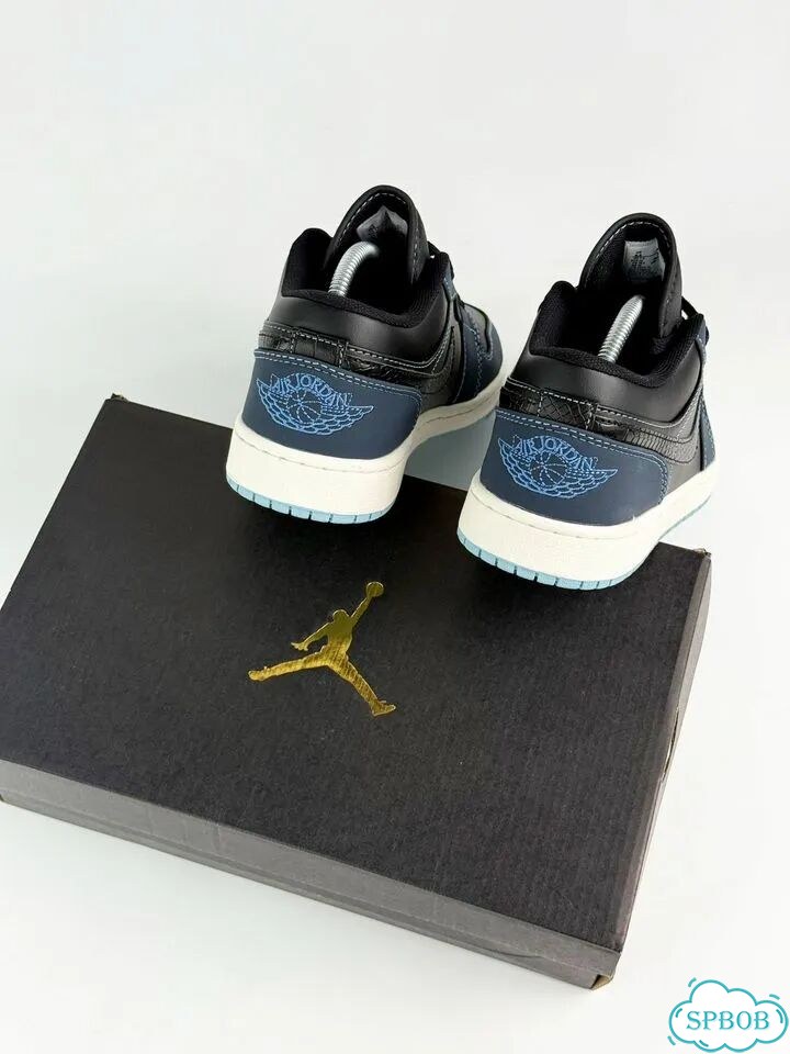 Nike Air Jordan 1 Low SE Navy Blue фото 2