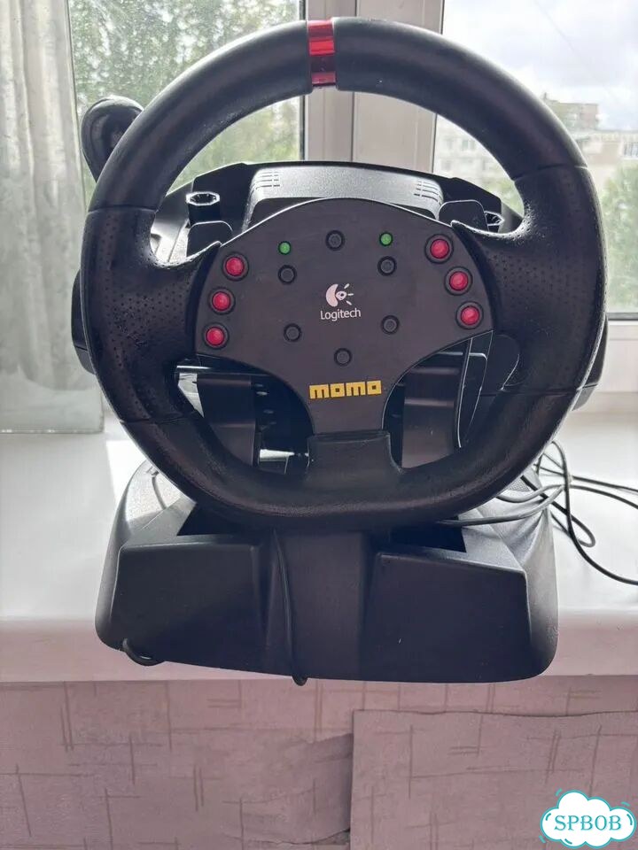 Игровой руль logitech momo racing фото 1