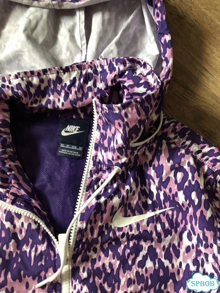 Подростковая куртка -ветровка nike фото 2