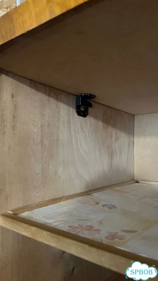Шкаф распашной трёхстворчатый фото 3