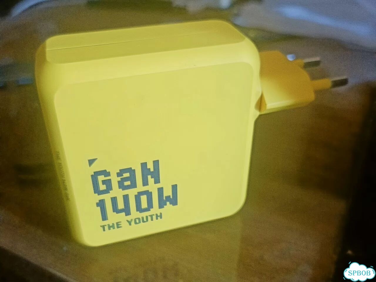 Зарядное устройство aohi 140W GaN (нерабочий) фото 1