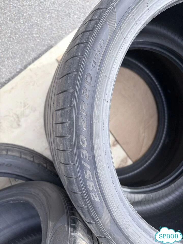 Pirelli P Zero 245/35 R20 и 295/30 R20 95Y фото 2