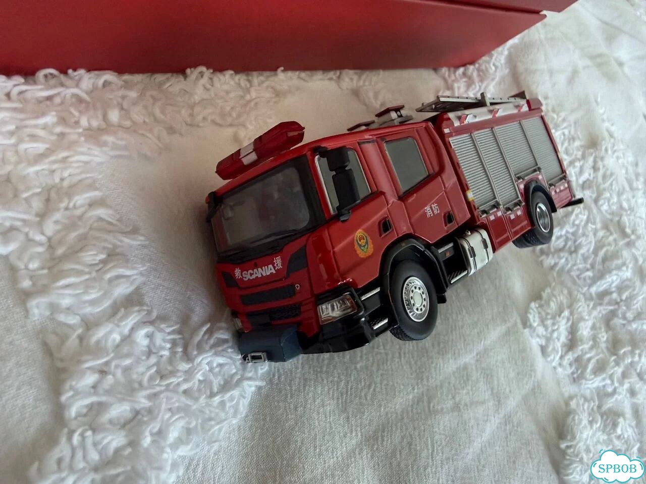 Модель пожарного автомобиля scania фото 4