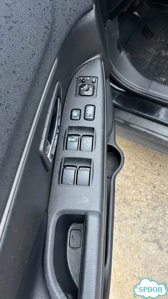 Mitsubishi ASX 1.8 CVT, 2012, 150 374 км фото 12