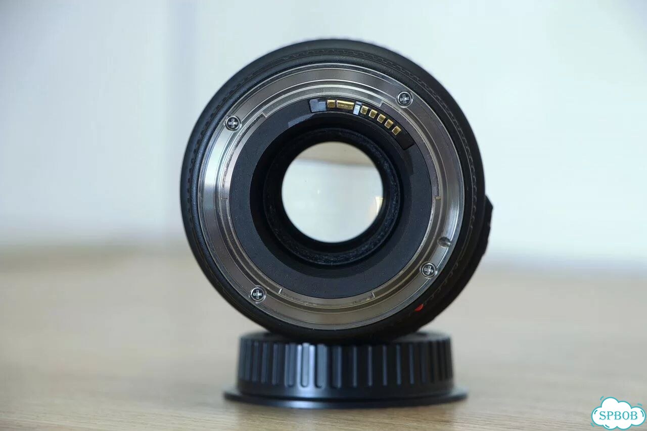 Canon EF 100mm f/2.8 Macro USM отличный фото 4