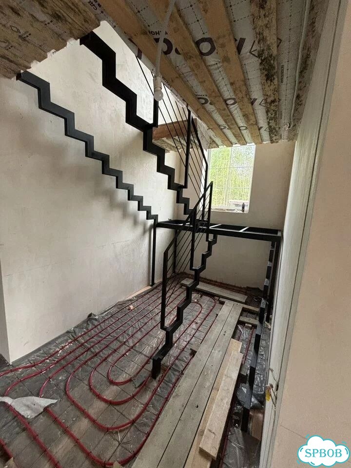 Лестница на металлокаркасе на второй этаж фото 7