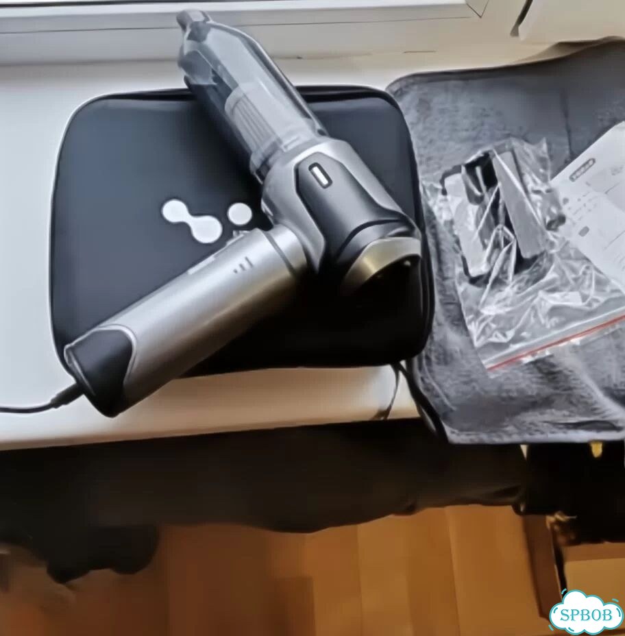 Аккумуляторный пылесос - воздуходувка 300W+насадки фото 3