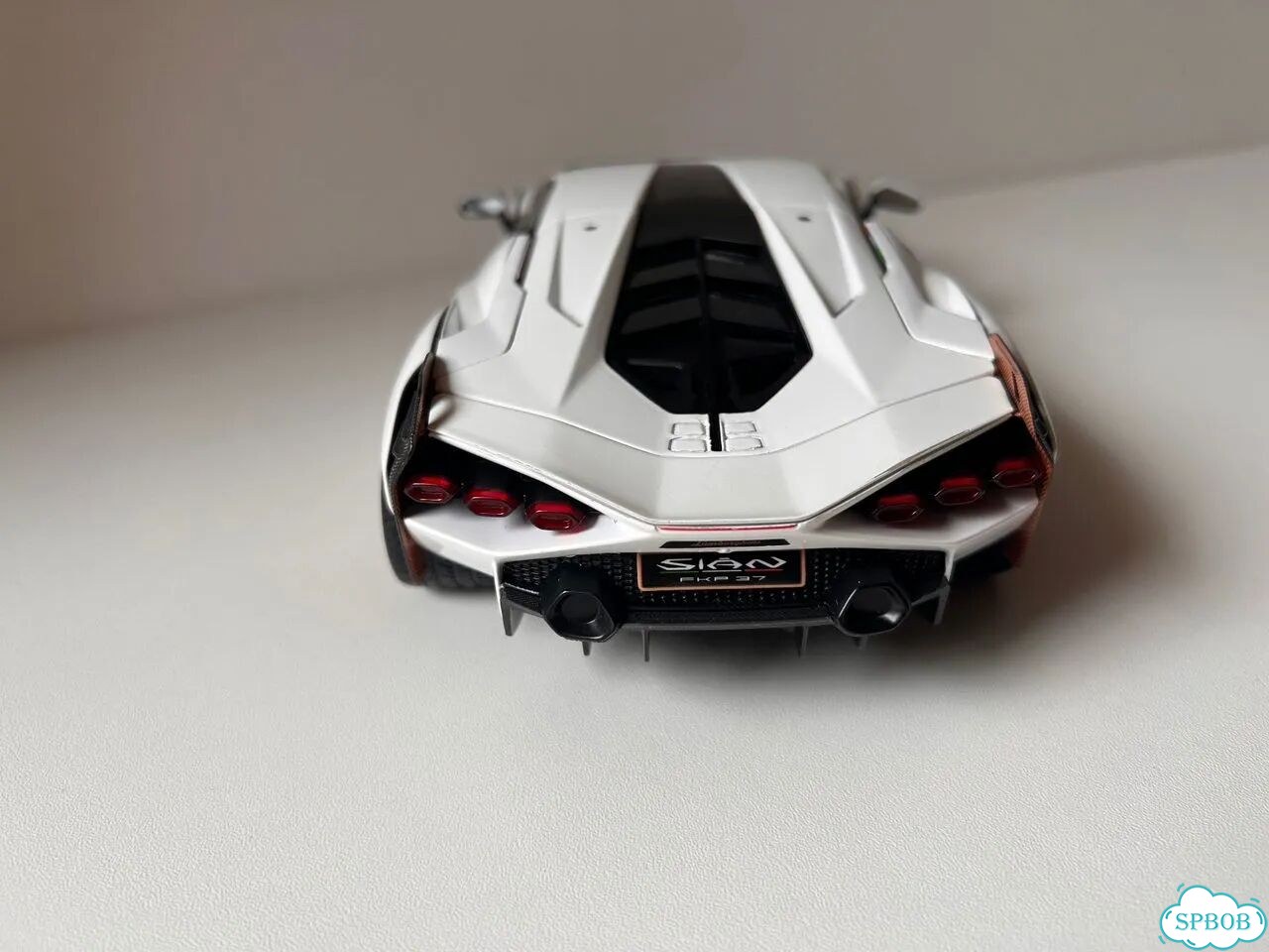 Lamborghini Sian Fkp37 1/18 фото 3