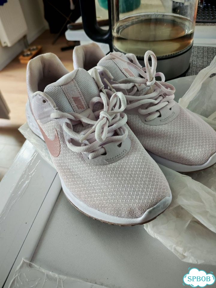 Кроссовки Nike W Revolution 6 Nn фото 1