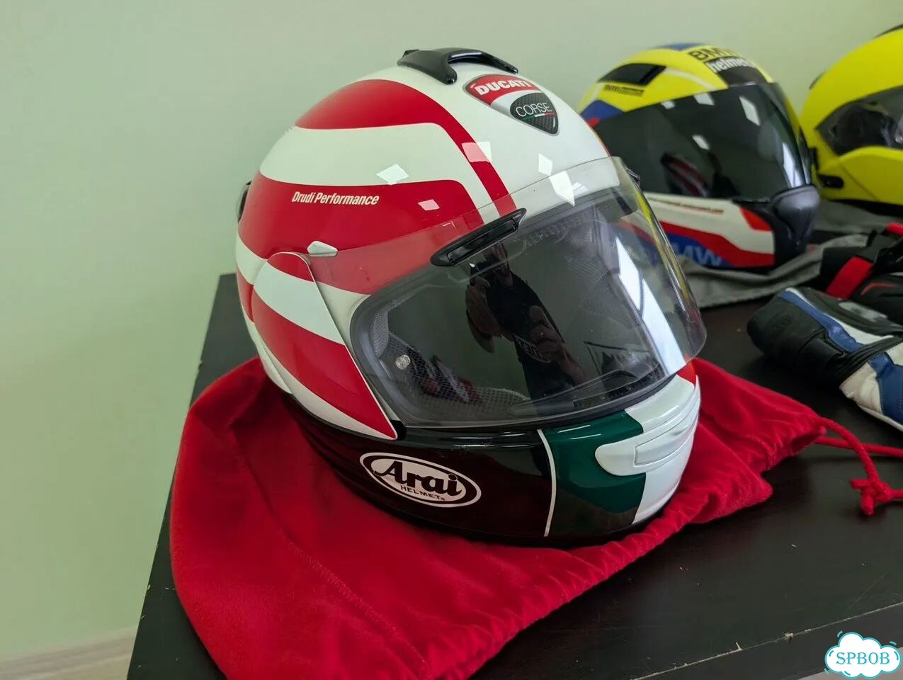 Шлем Arai Ducati фото 1
