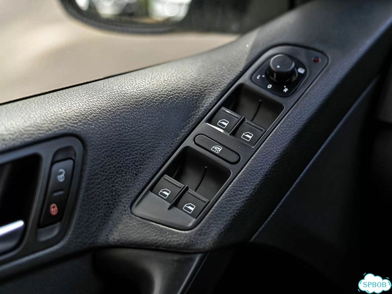 Volkswagen Tiguan 1.4 AMT, 2013, 180 045 км фото 9
