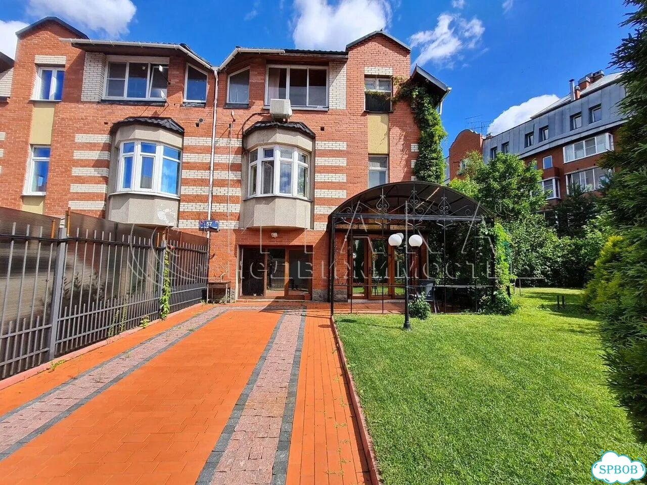 5-к. квартира, 162,4 м², 3/3 эт. фото 2