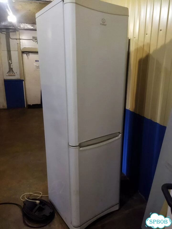 Холодильник indesit фото 1