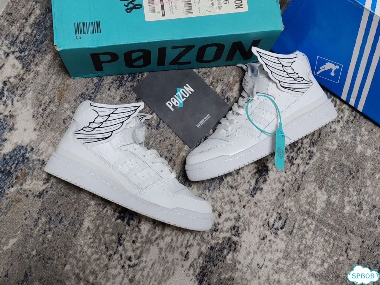 Кроссовки Jeremy Scott x Adidas Forum Wings белые фото 3