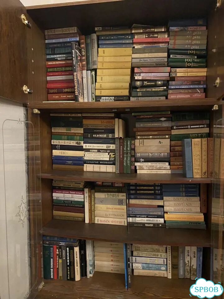 Книги (3 шкафа) фото 3